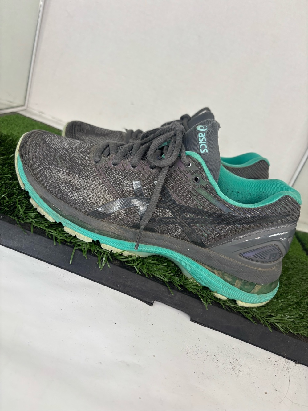 ASICS Gel-Nimbus 19 Lite Show Gray Teal Running Shoes - Women's Size 8 T7C8N